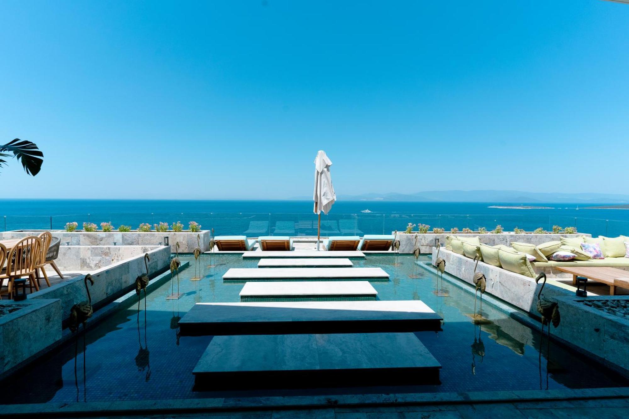 Swissotel Living Отель 5*
