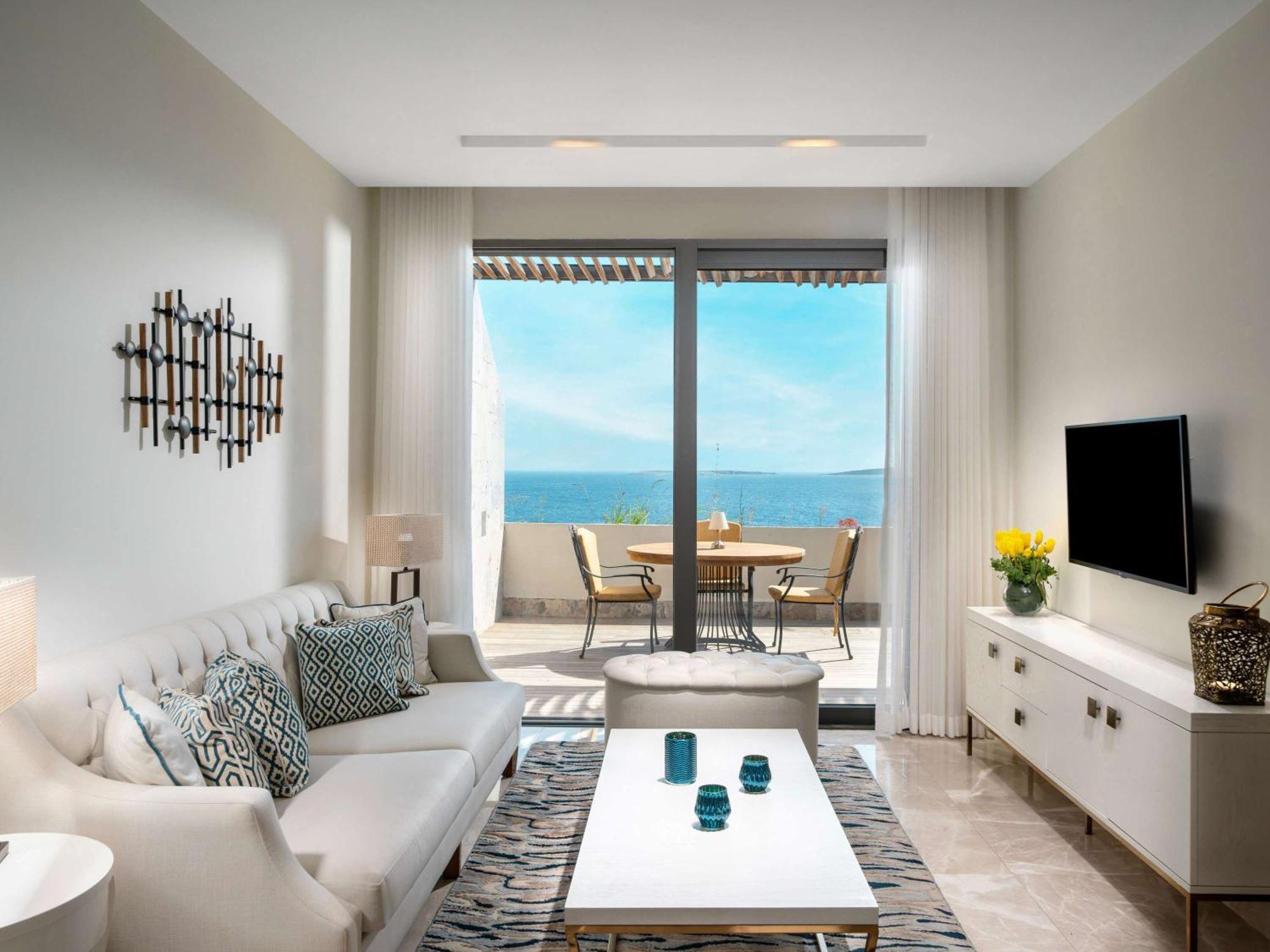 Swissotel Living Отель