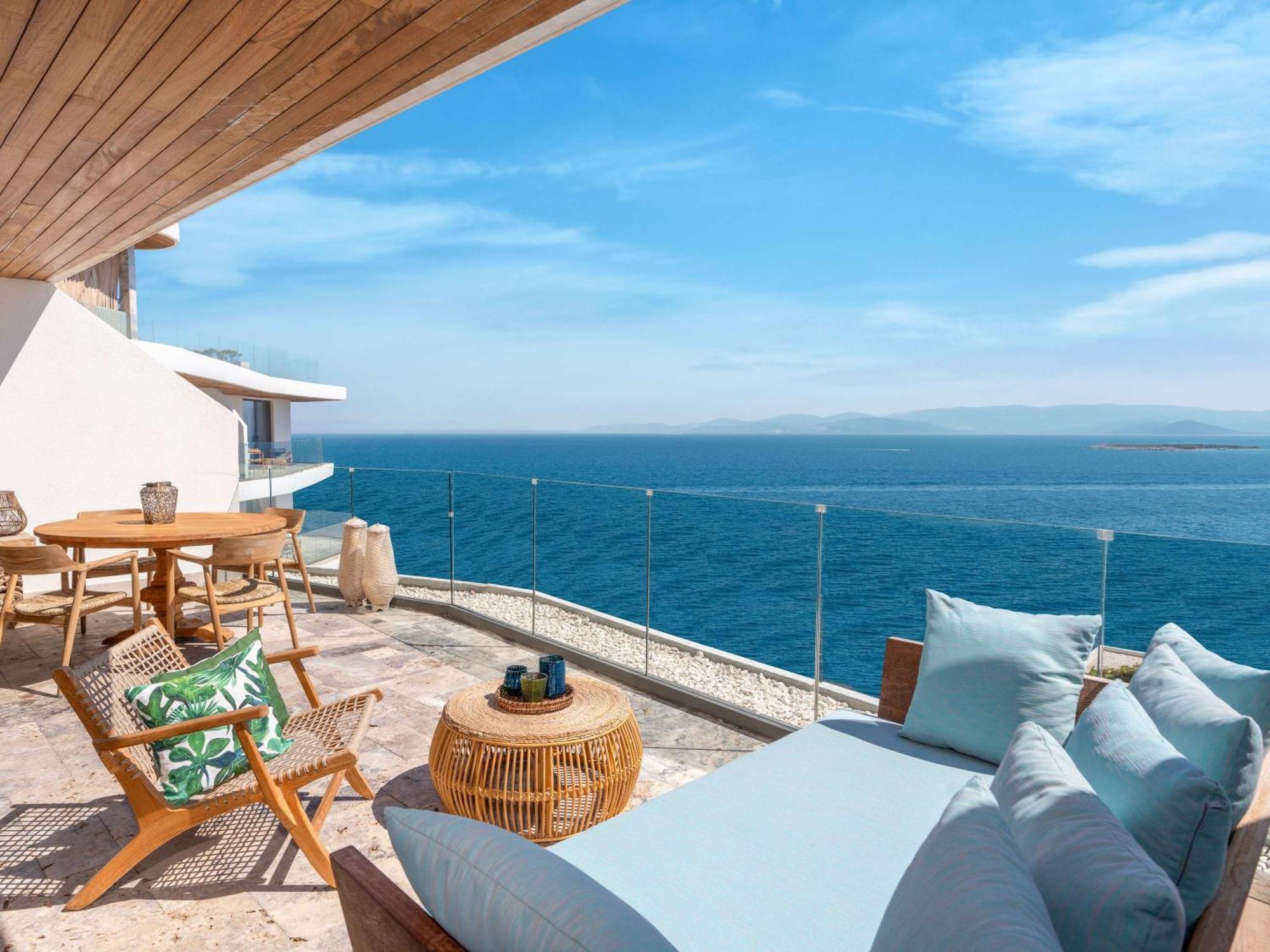 Swissotel Living Отель 5*